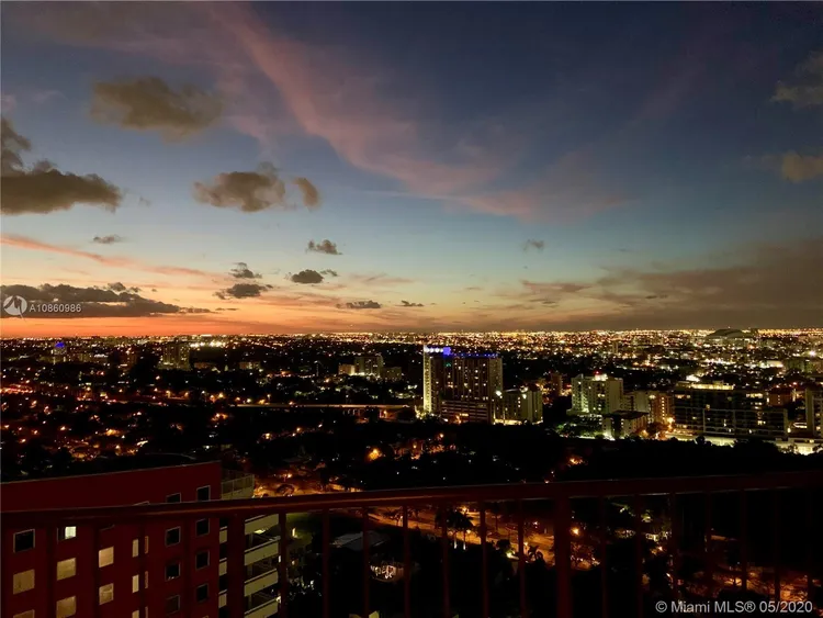 Villa Regina Condo #T206 image #16