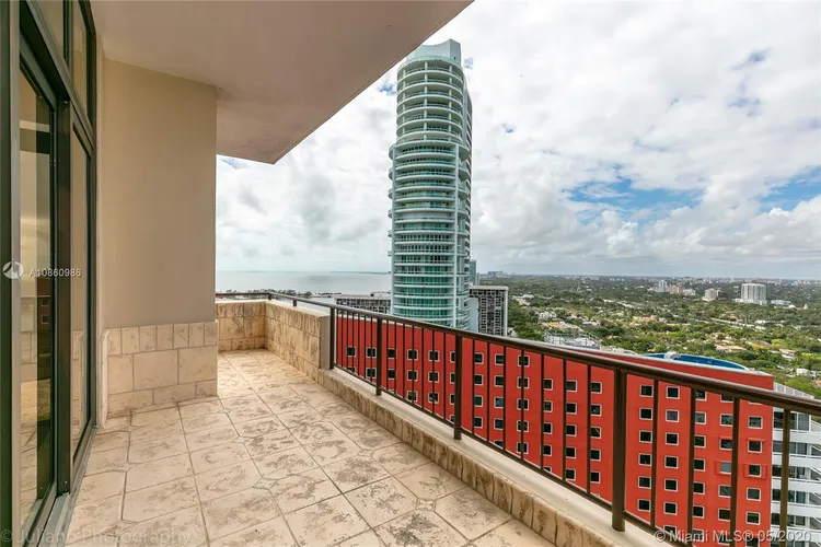 Villa Regina Condo #T206 image #27