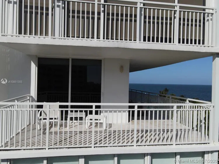 Sands of Key Biscayne #8M image #10