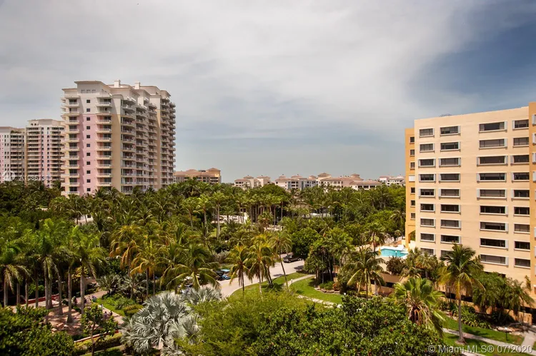 Sands of Key Biscayne #8M image #15