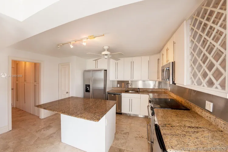 Sands of Key Biscayne #8M image #18