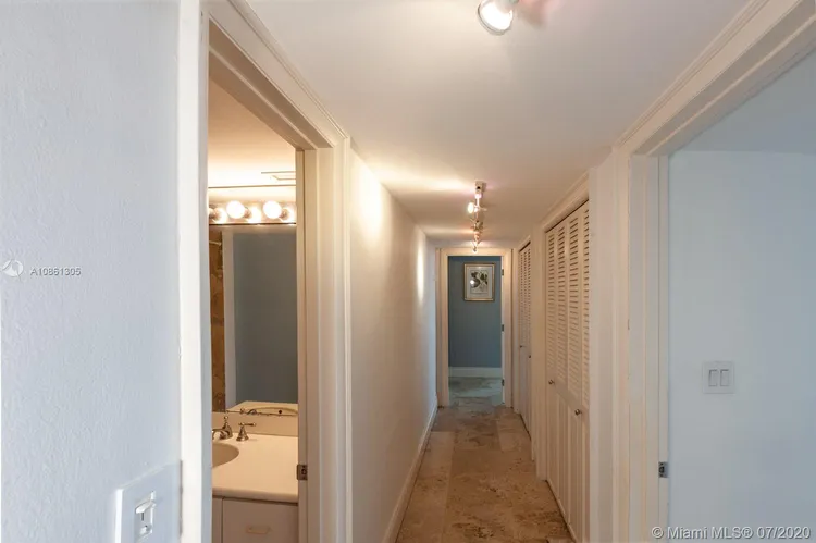 Sands of Key Biscayne #8M image #21