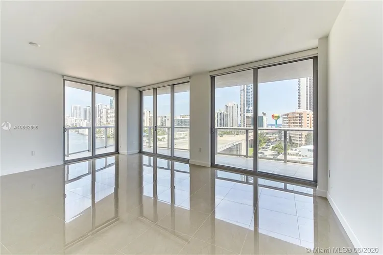 Beachwalk #T802 image #10