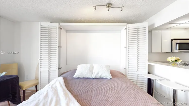 Brickell Key II #813 image #16