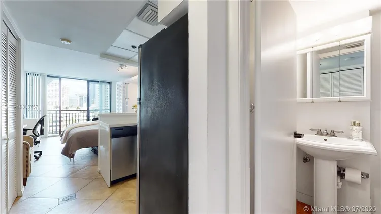 Brickell Key II #813 image #21