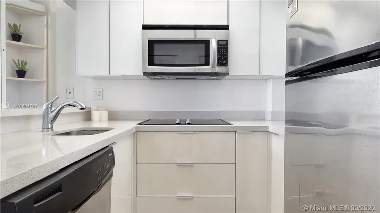 Brickell Key II #813 image #22