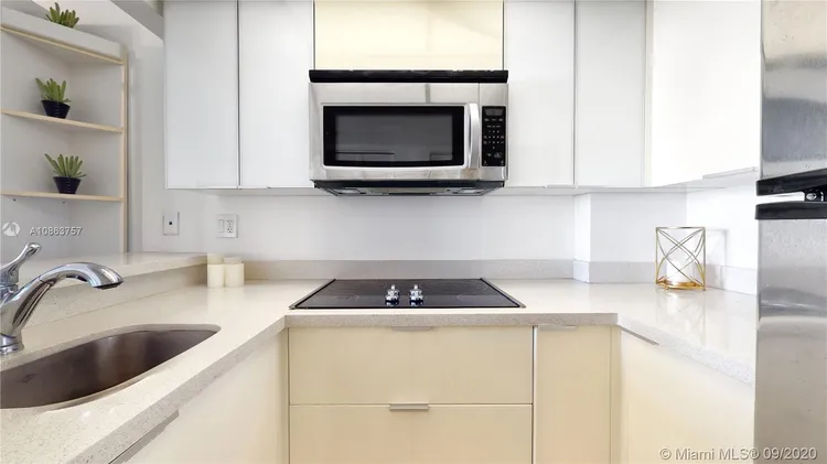 Brickell Key II #813 image #23