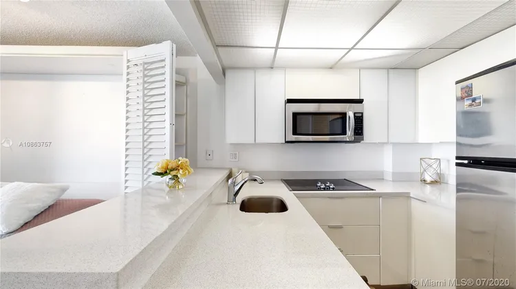 Brickell Key II #813 image #28