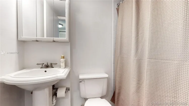 Brickell Key II #813 image #32