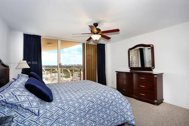 Grove Towers #P4A image #18