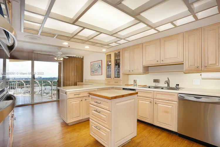 Grove Towers #P4A image #9