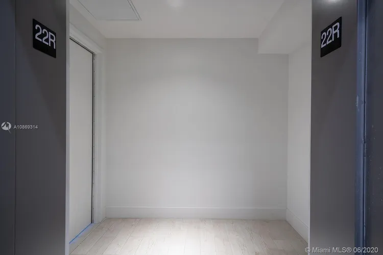 Icon Bay #2206 image #15