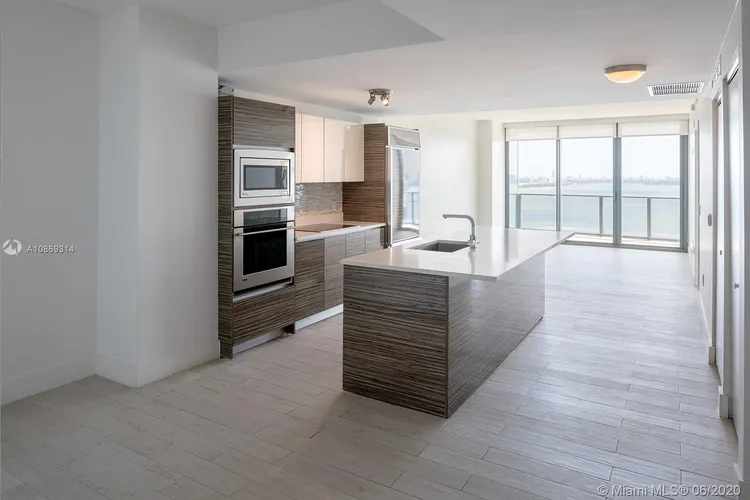 Icon Bay #2206 image #9