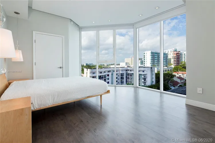 Paramount Bay #701 image #11