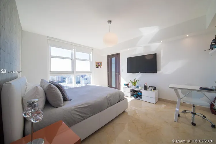 Ocean Three #3305 image #18