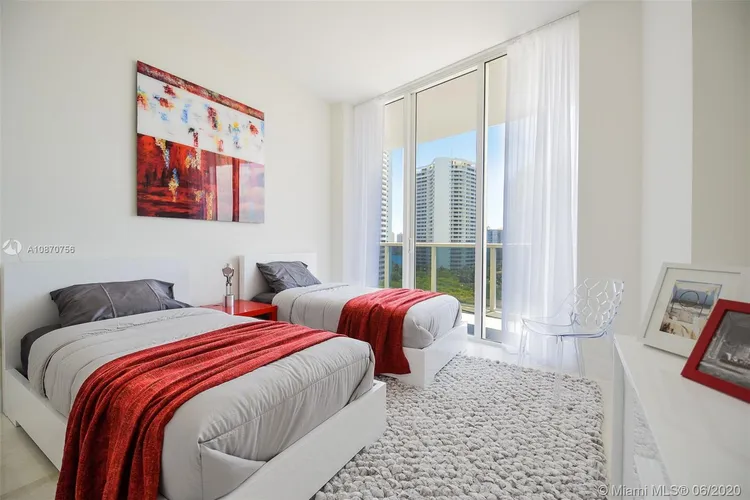 Bellini Williams Island #1001 image #10