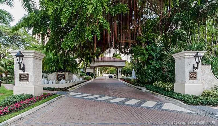 Bellini Williams Island #1001 image #12