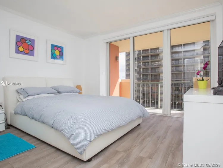 The Mutiny #1009 image #14