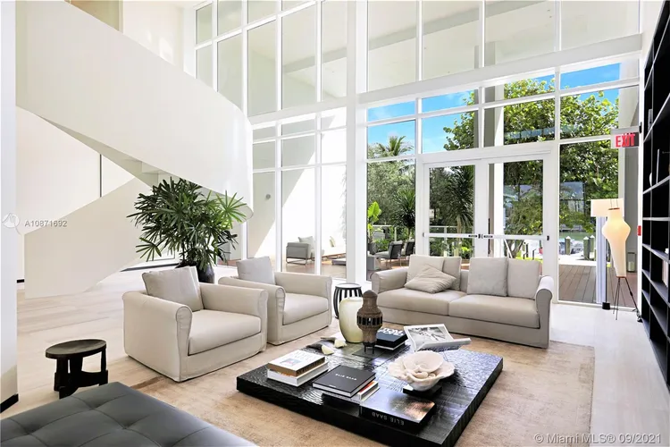 The Ritz-Carlton Residences Mid-Beach #427 image #32