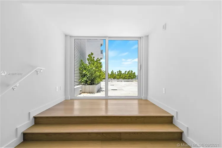 The Ritz-Carlton Residences Mid-Beach #427 image #46