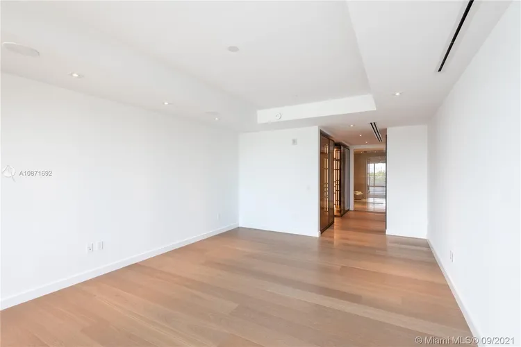 The Ritz-Carlton Residences Mid-Beach #427 image #55