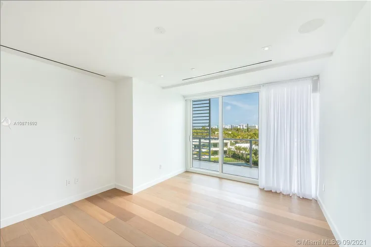 The Ritz-Carlton Residences Mid-Beach #427 image #57