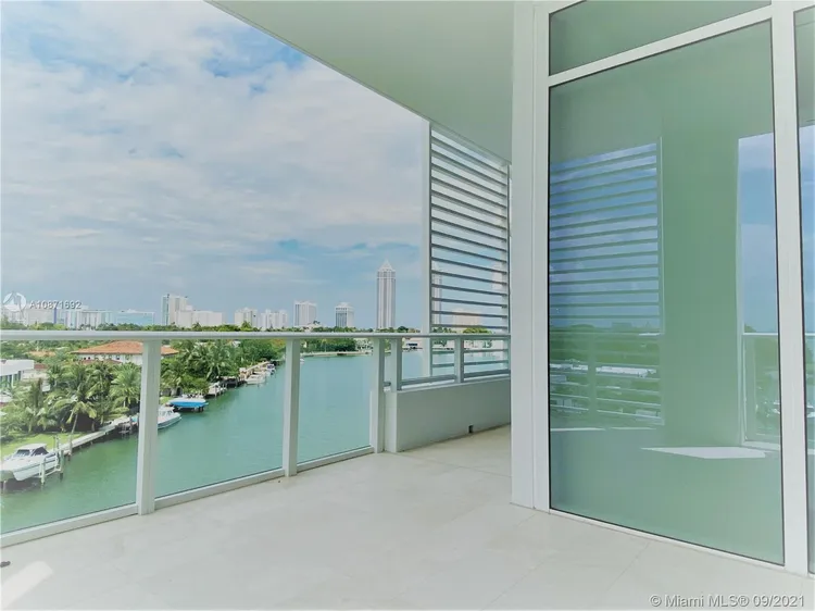 The Ritz-Carlton Residences Mid-Beach #427 image #60