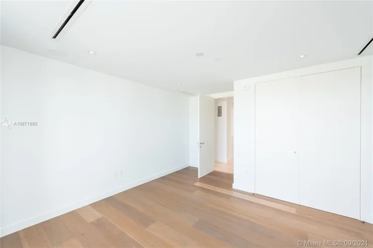 The Ritz-Carlton Residences Mid-Beach #427 image #61