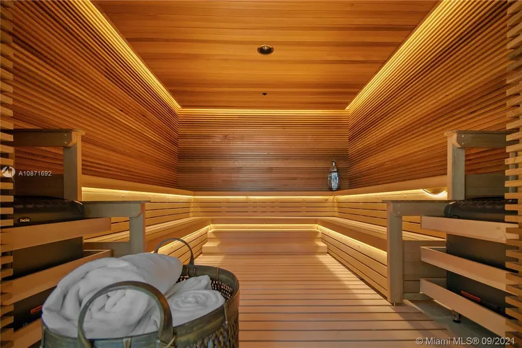 The Ritz-Carlton Residences Mid-Beach #427 image #65