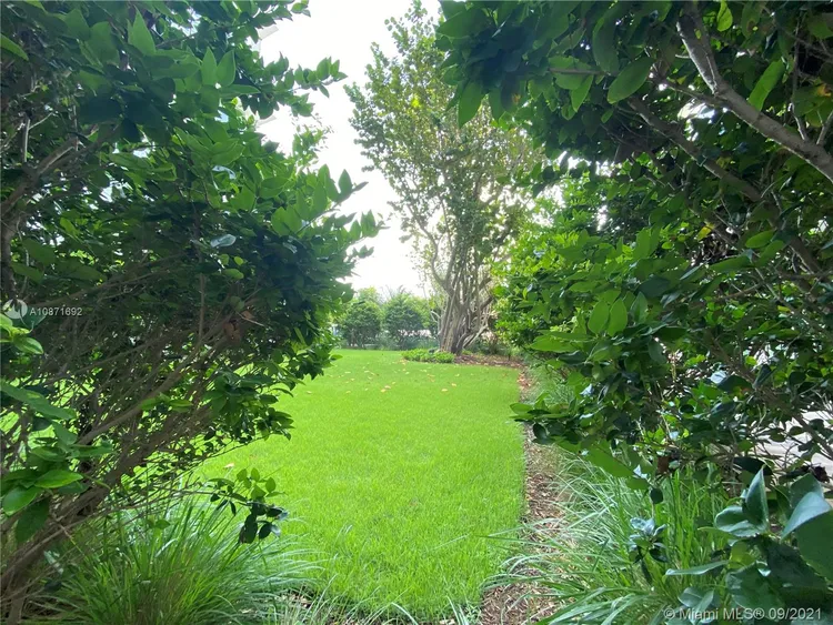 The Ritz-Carlton Residences Mid-Beach #427 image #80