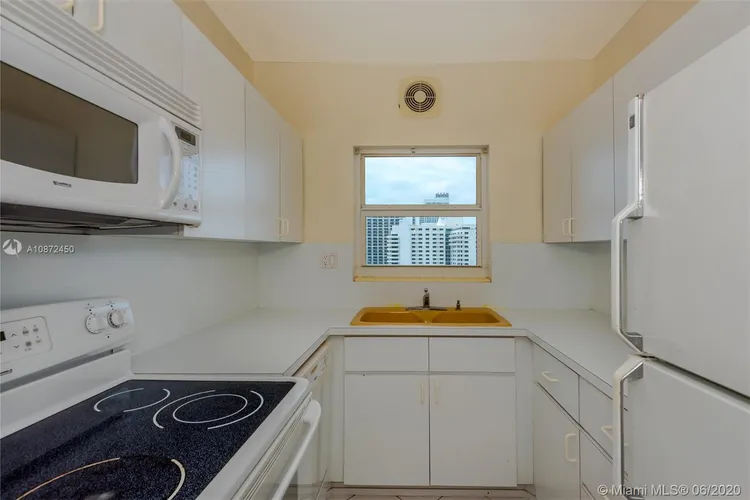 Mimosa #911 image #13