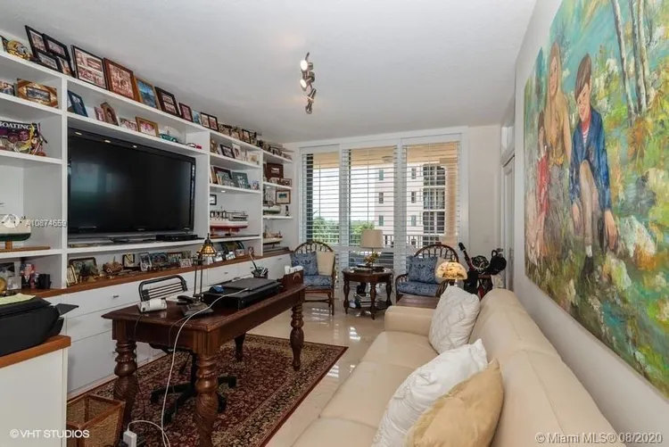 Verona Condo Deering Bay #501 image #12