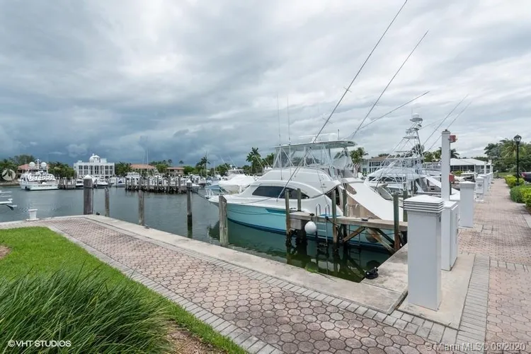 Verona Condo Deering Bay #501 image #24