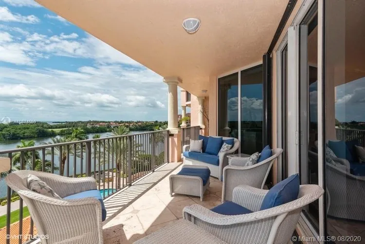 Verona Condo Deering Bay #501 image #6