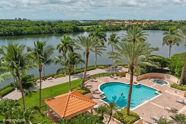 Verona Condo Deering Bay #501 image #7