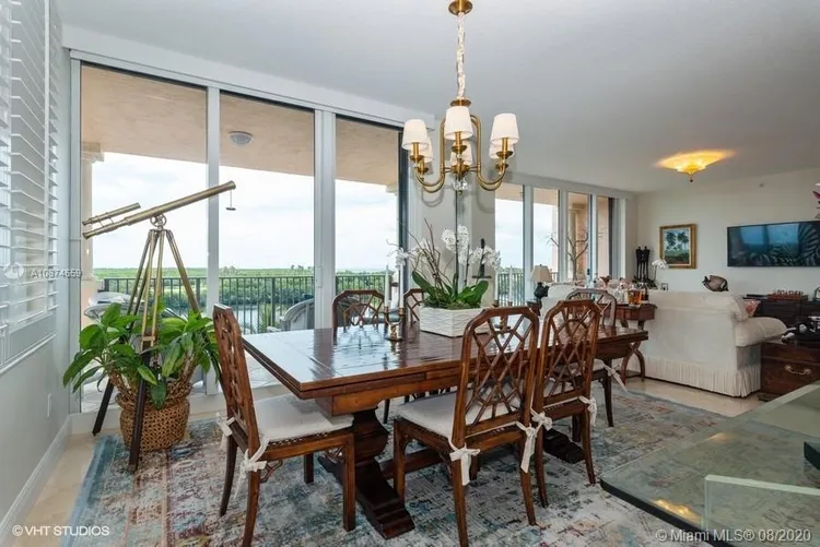 Verona Condo Deering Bay #501 image #8