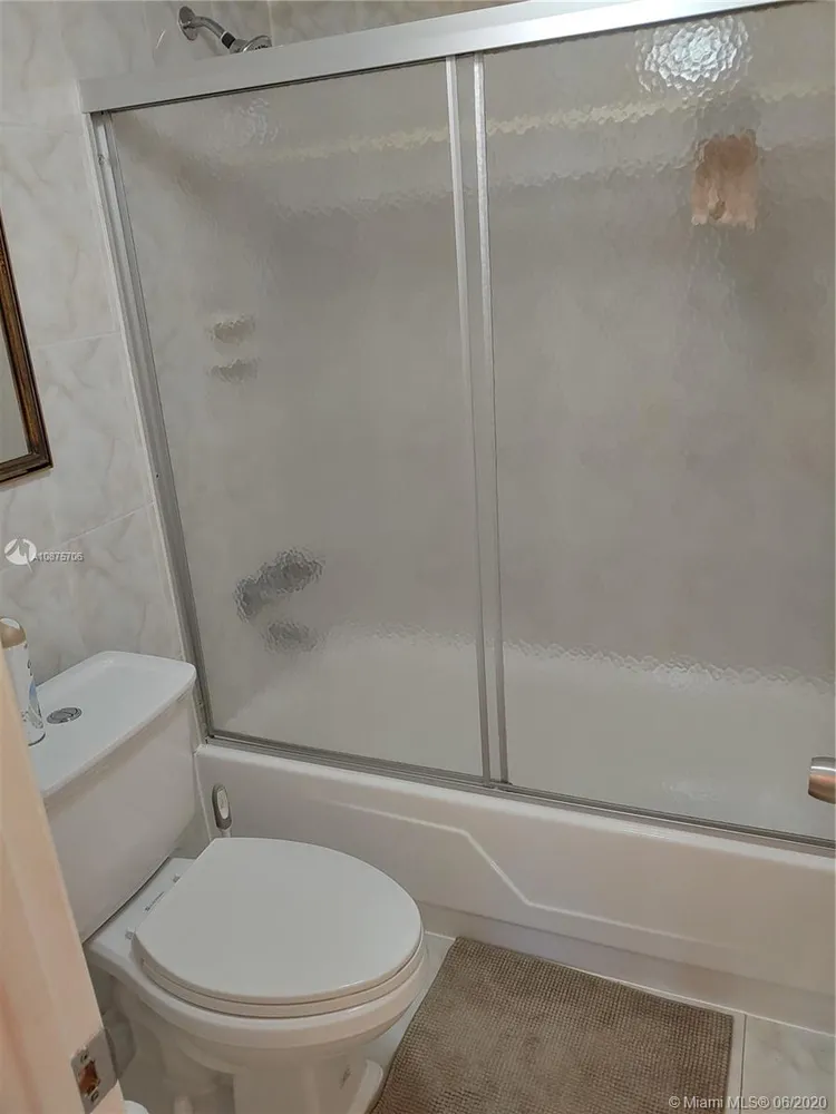 Burleigh House #823 image #10