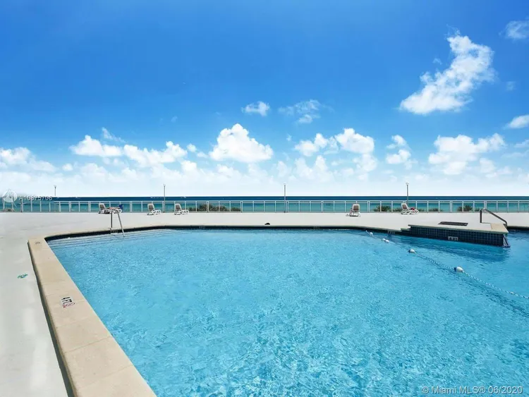 Burleigh House #823 image #17