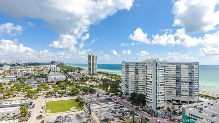 Burleigh House #823 image #19