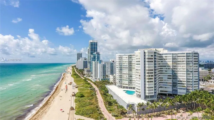 Burleigh House #823 image #20