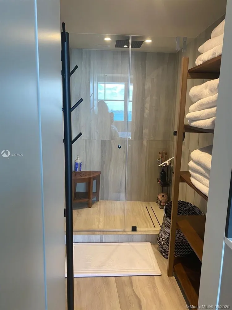 Belle Plaza #1004 image #19