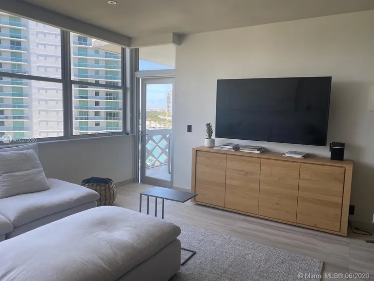 Belle Plaza #1004 image #6