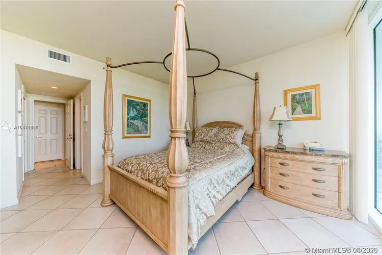 Santa Maria #906 image #13