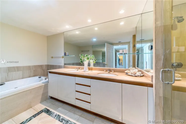 Santa Maria #906 image #18