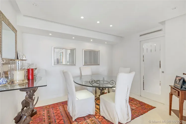 Towers of Key Biscayne #F604 image #11