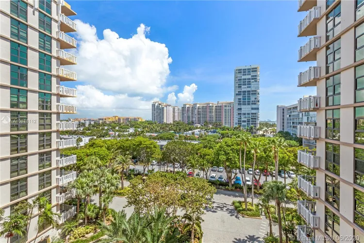 Towers of Key Biscayne #F604 image #15