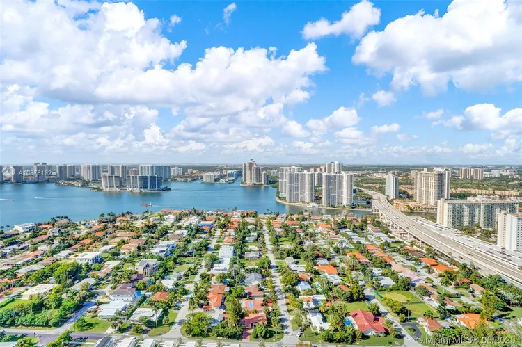 Residences by Armani Casa #3303 image #29