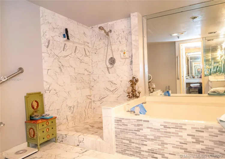 Nine Island Avenue #1108 image #10