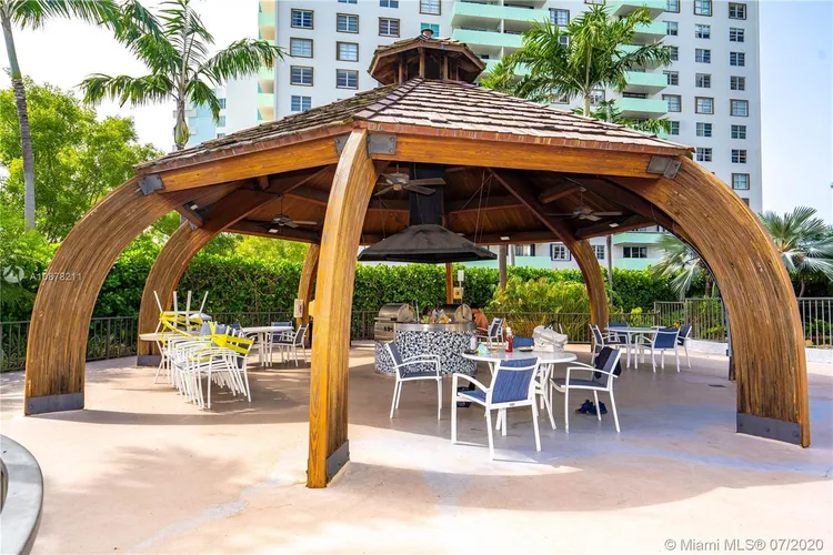 Nine Island Avenue #1108 image #26