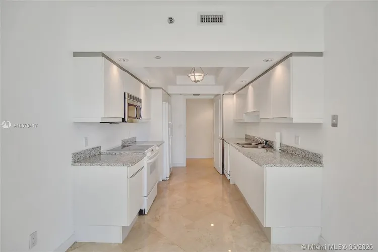 Williams Island 7000 #101 image #14